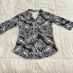 Ceasikery Top Women Small Black/White Tunic 3/4 Sleeve V Neck Blouse Paisley NWT